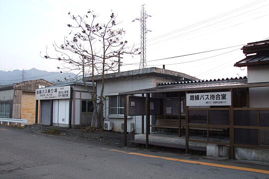 長良川鉄道 美濃白鳥駅 の写真(84) 2006年11月04日