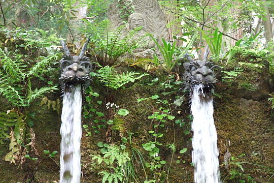 大岩山日石寺の滝 の写真(87) 2009年05月04日