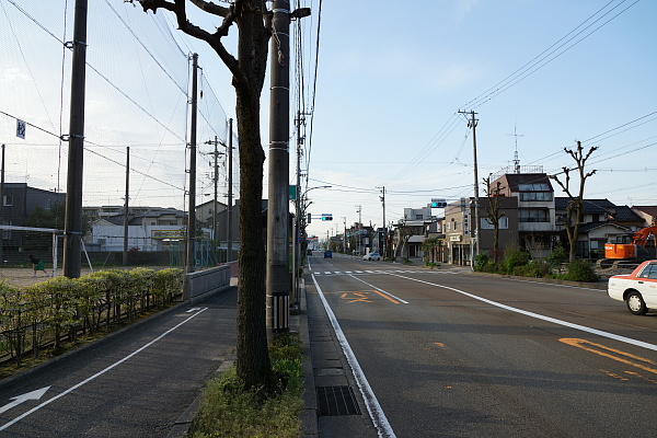 写真(10) /busstop/gazo600/gazo20160416/higashiyama3chome-llDSC04556.JPG