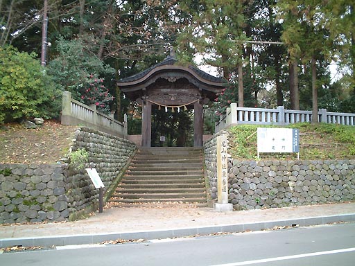 尾山神社(池泉回遊式神苑・東神門) の写真(88) 2001年12月08日