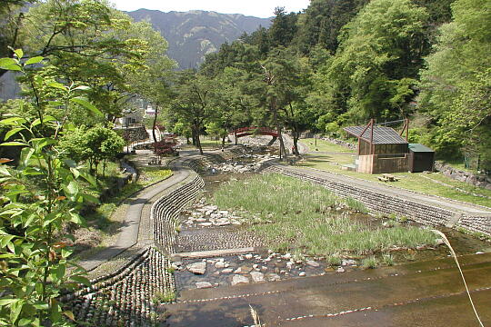 湯のまち雨情公園 の写真(84) 2005年05月05日
