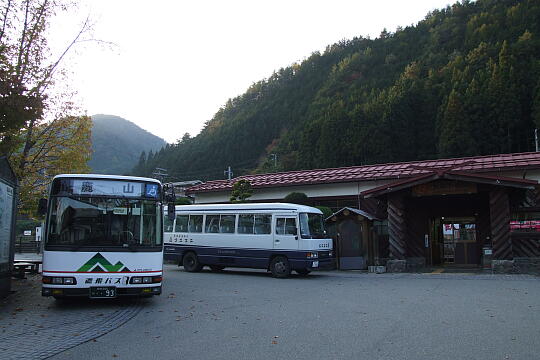 飛騨小坂駅 の写真(85) 2006年11月03日