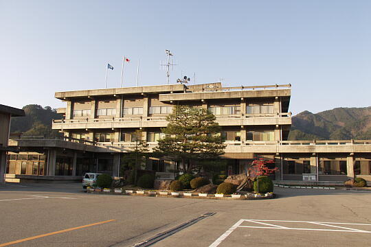 飛騨市役所 の写真(80) 2006年05月03日