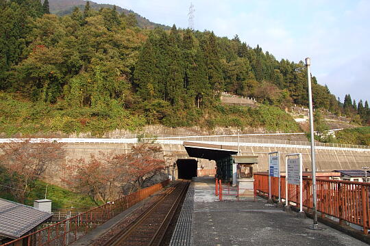 (旧)飛騨神岡駅 の写真(87) 2006年11月03日