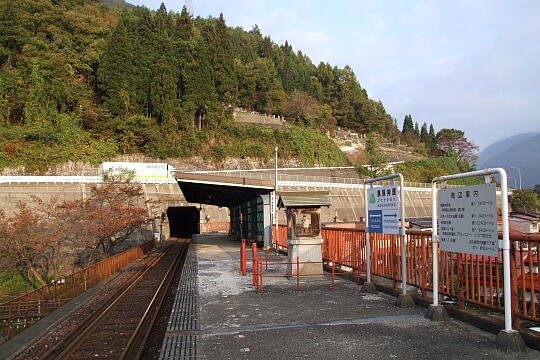 (旧)飛騨神岡駅 の写真(88) 2006年11月03日