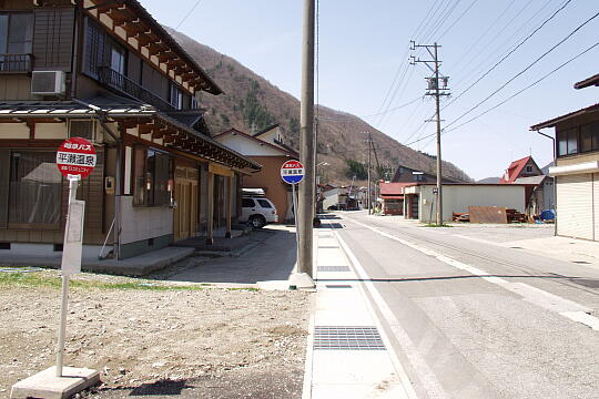 平瀬温泉バス停 の写真(87) 2006年05月03日