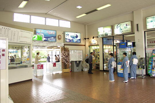 和倉温泉駅 の写真(83) 2005年05月15日