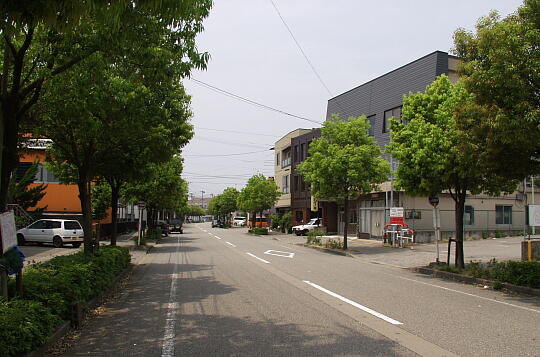 山代温泉バス停 の写真(80) 2005年05月29日