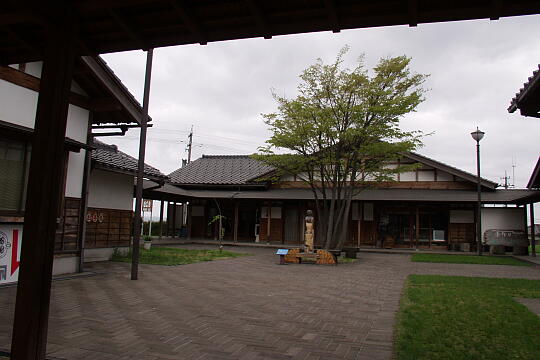 道の駅 井波（いなみ木彫りの里 創遊館） の写真(80) 2006年05月03日