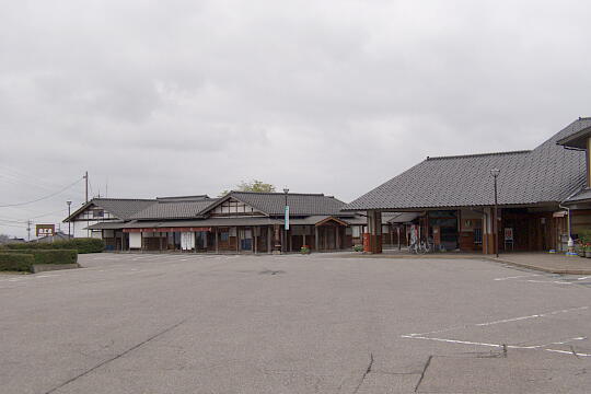 道の駅 井波（いなみ木彫りの里 創遊館） の写真(85) 2006年05月03日