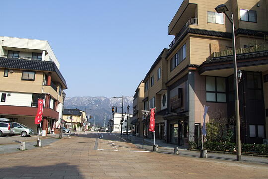 〔城端〕善徳寺前の道路 の写真(81) 2008年04月06日