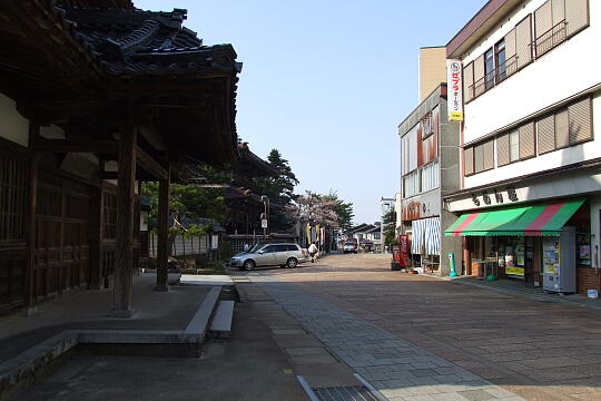 〔城端〕善徳寺前の道路 の写真(82) 2008年04月06日