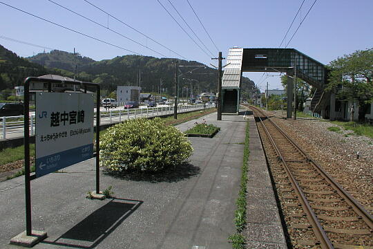 越中宮崎駅 の写真(82) 2005年05月03日