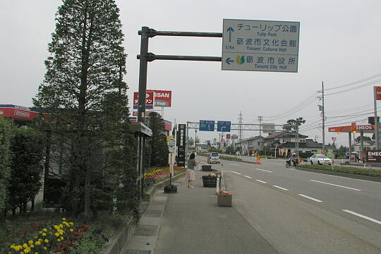 砺波市役所前バス停（高速バス） の写真(82) 2005年07月09日