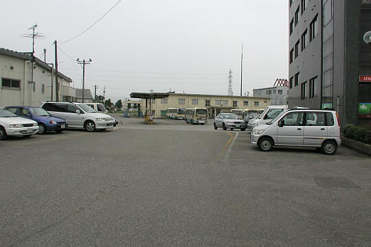 砺波市役所前バス停（高速バス） の写真(85) 2005年07月09日