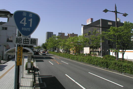 総曲輪バス停 の写真(81) 2005年05月03日