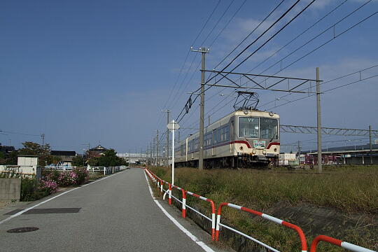 富山地方鉄道 新魚津駅 の写真(84) 2006年10月14日